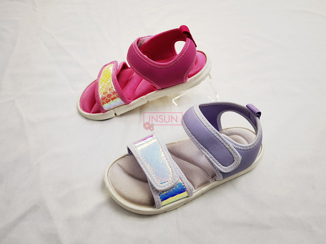 CHILD CLOGS