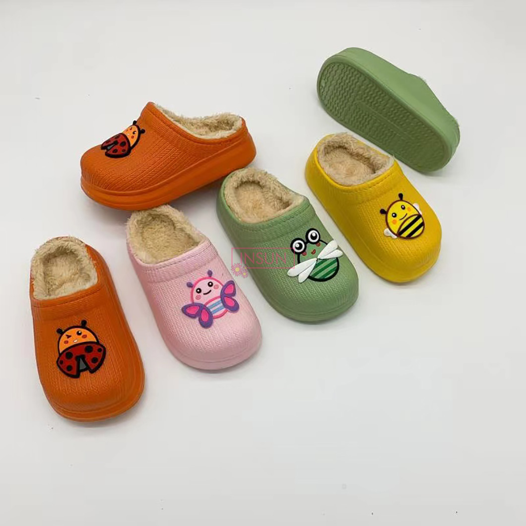 CHILD CLOGS