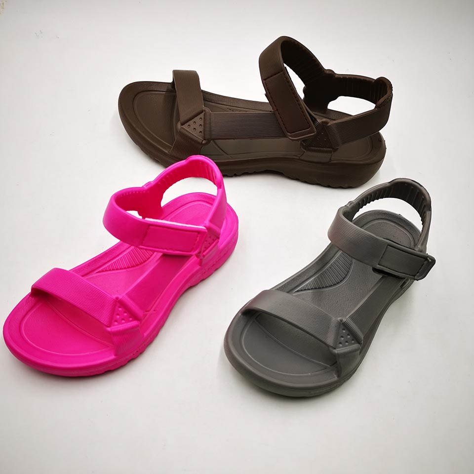 INJECTION SLIDE SLIPPERS