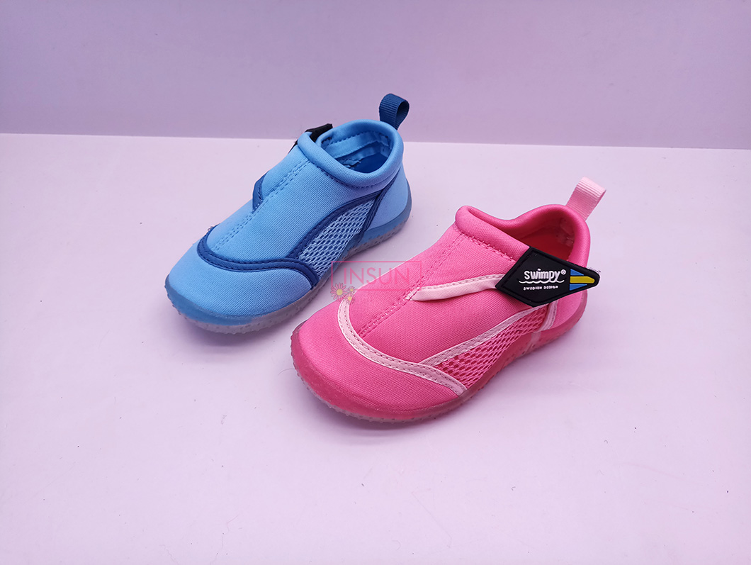 AQUA SHOES