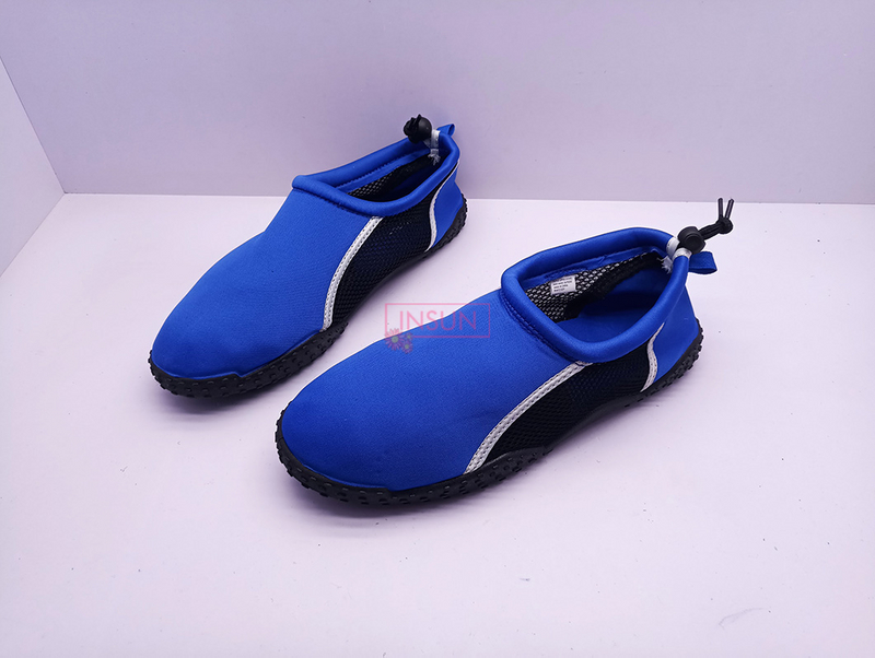 AQUA SHOES