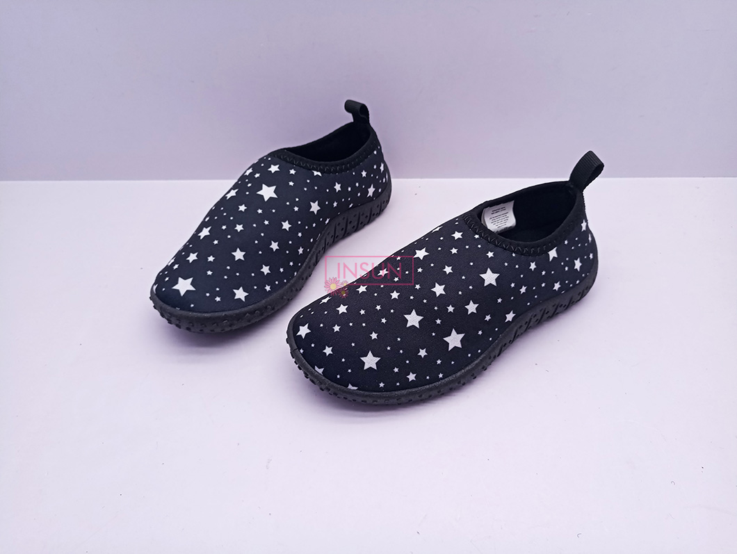 AQUA SHOES
