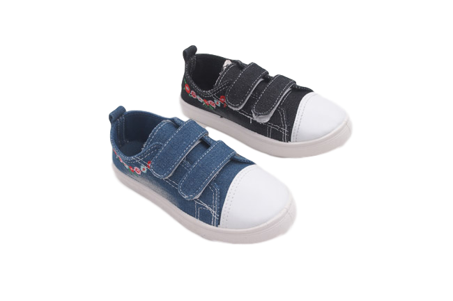 CANVAS SHOES
