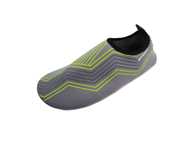 WATER SHOES