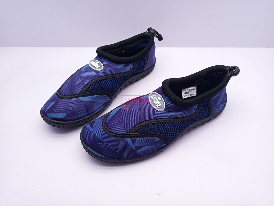 AQUA SHOES