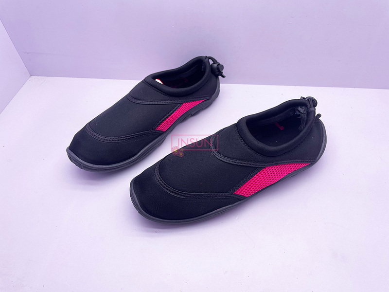 AQUA SHOES