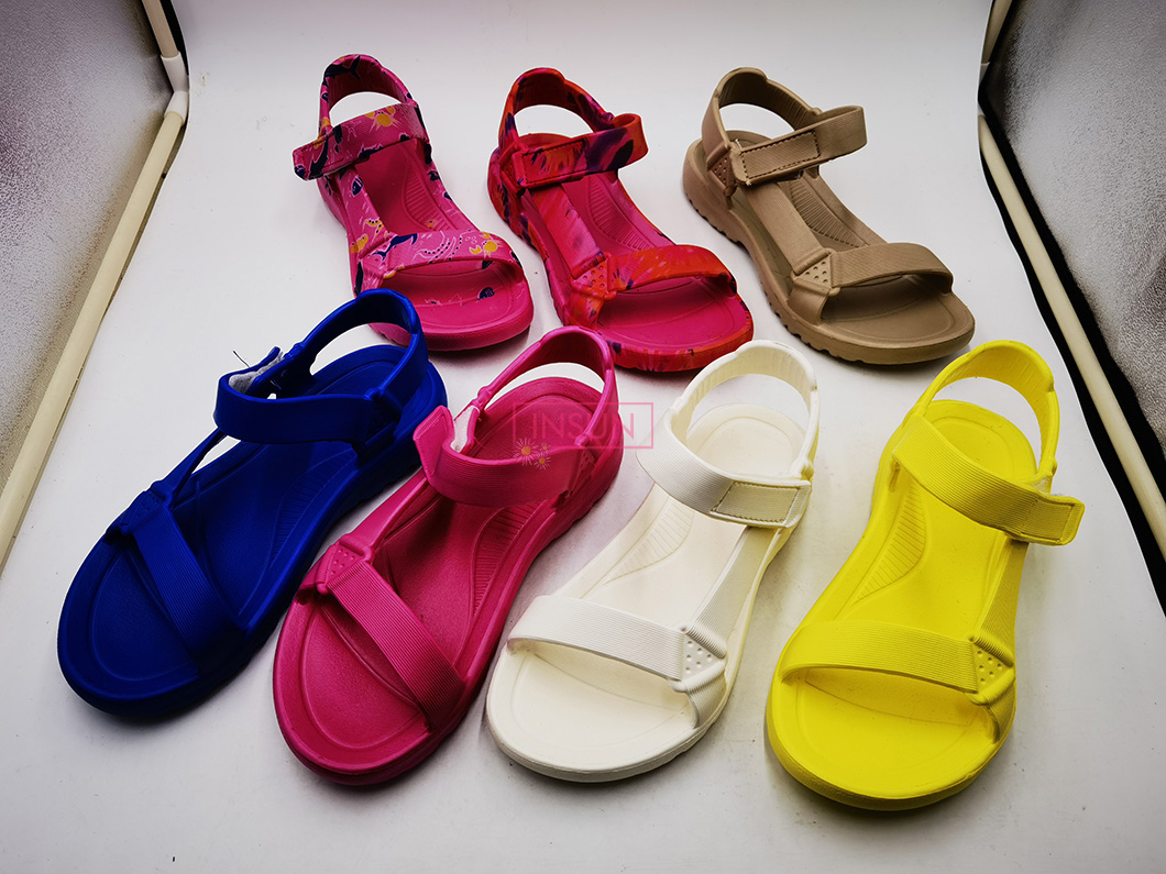 INJECTION SLIDE SLIPPERS