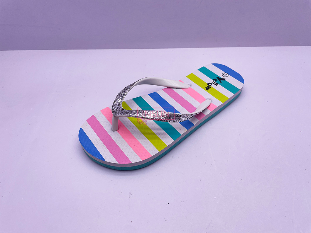 FLIP FLOPS