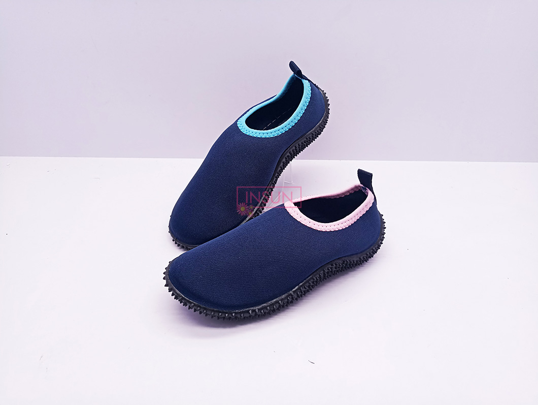  AQUA SHOES