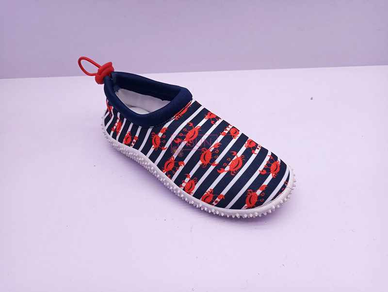 AQUA SHOES