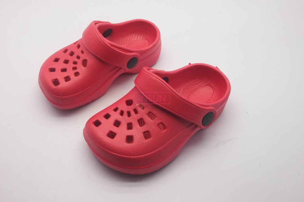 WOMEN CLOGS