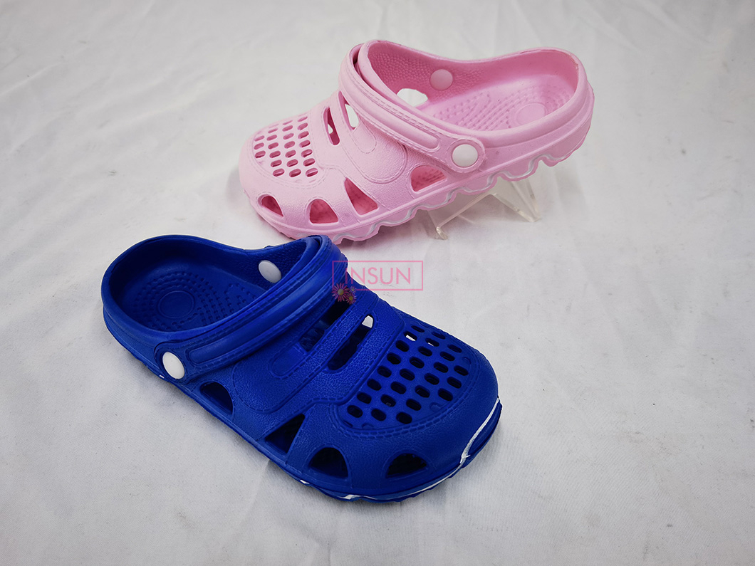 CHILD CLOGS