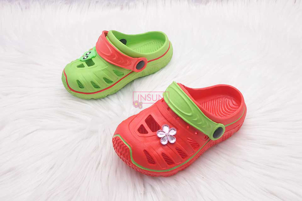 CHILD CLOGS