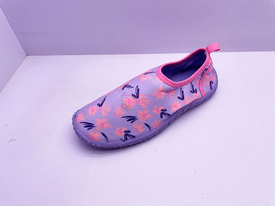 AQUA SHOES