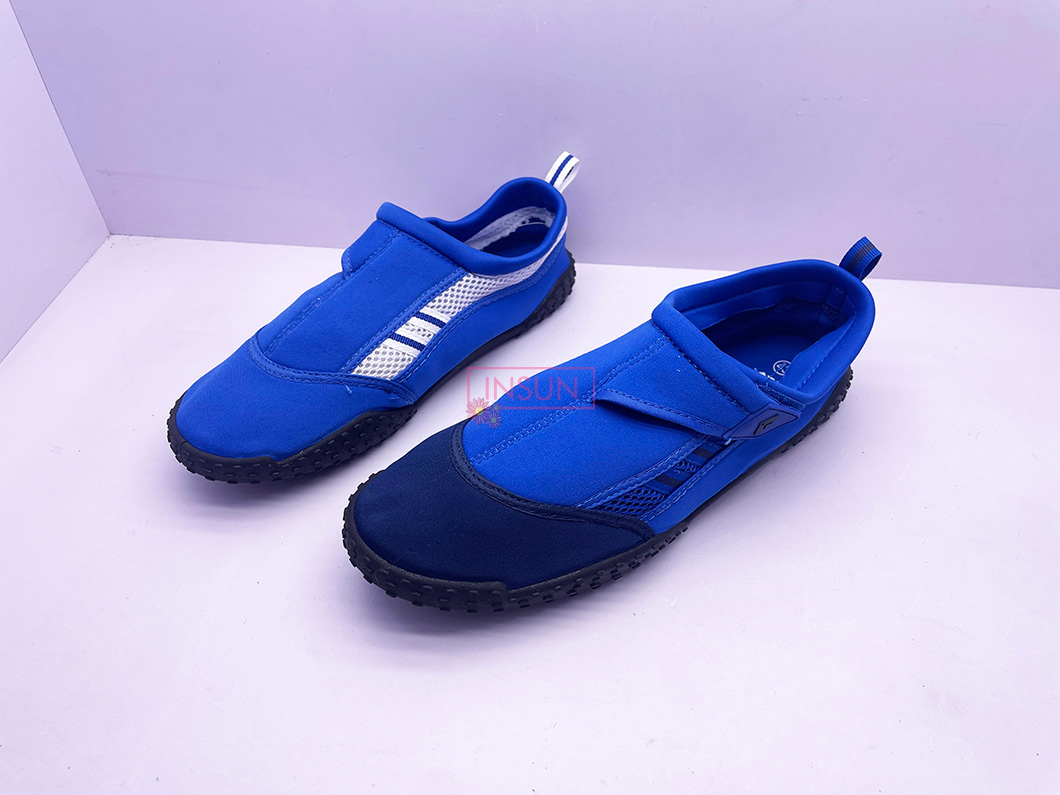 AQUA SHOES
