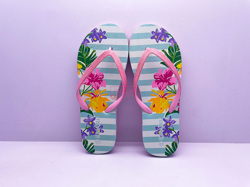FLIP FLOPS