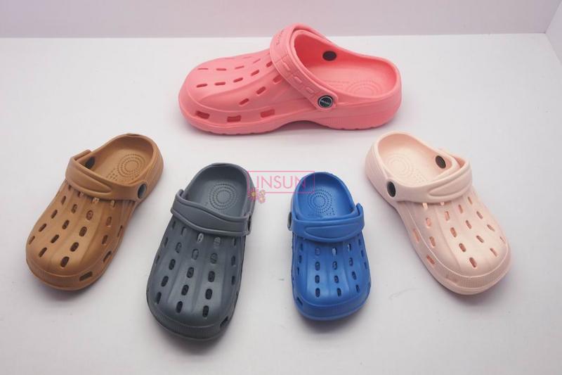 CHILD CLOGS