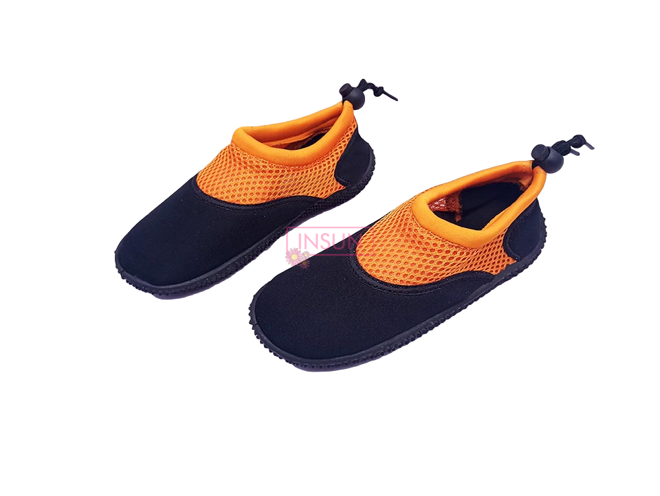  AQUA SHOES