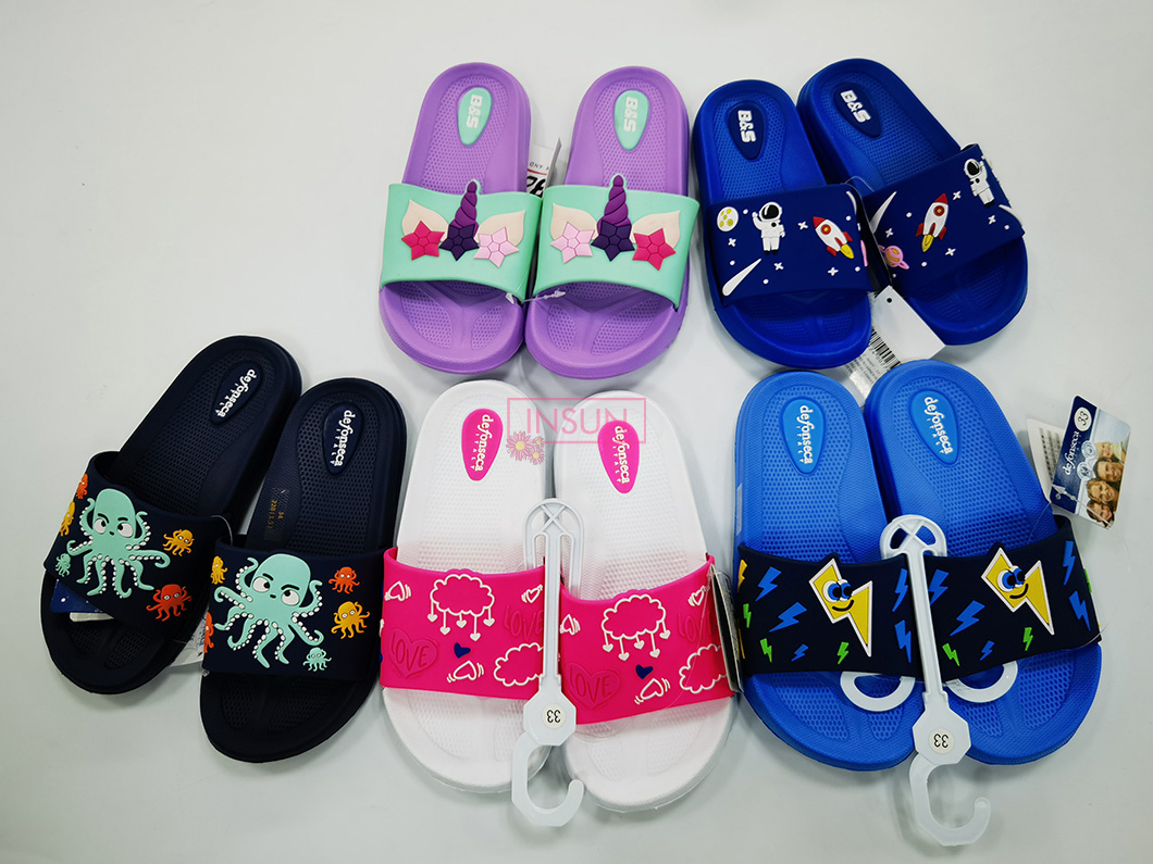 CHILD CLOGS
