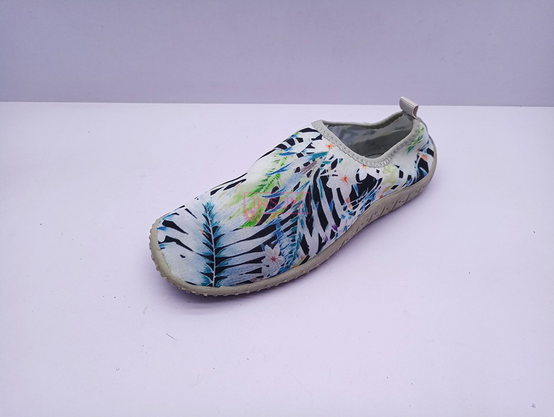 AQUA SHOES