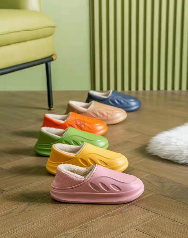 FUR SLIPPERS