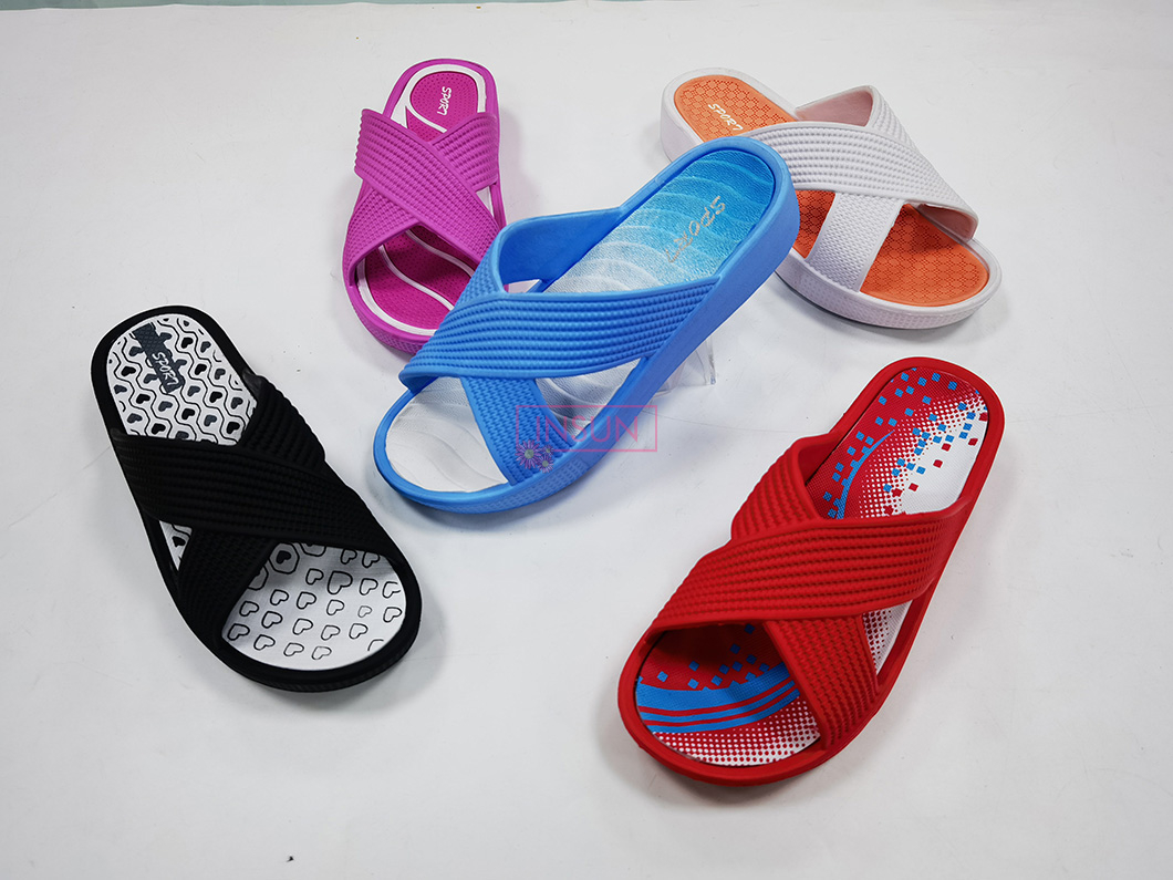 INJECTION SLIDE SLIPPERS