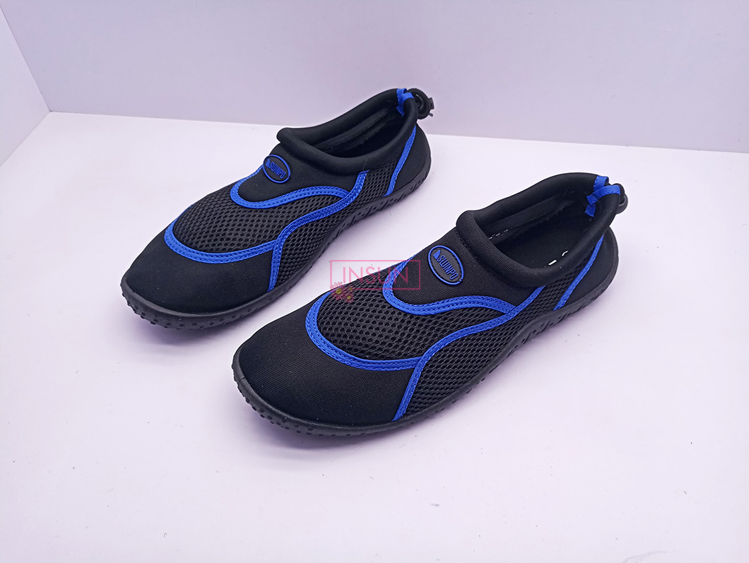 AQUA SHOES