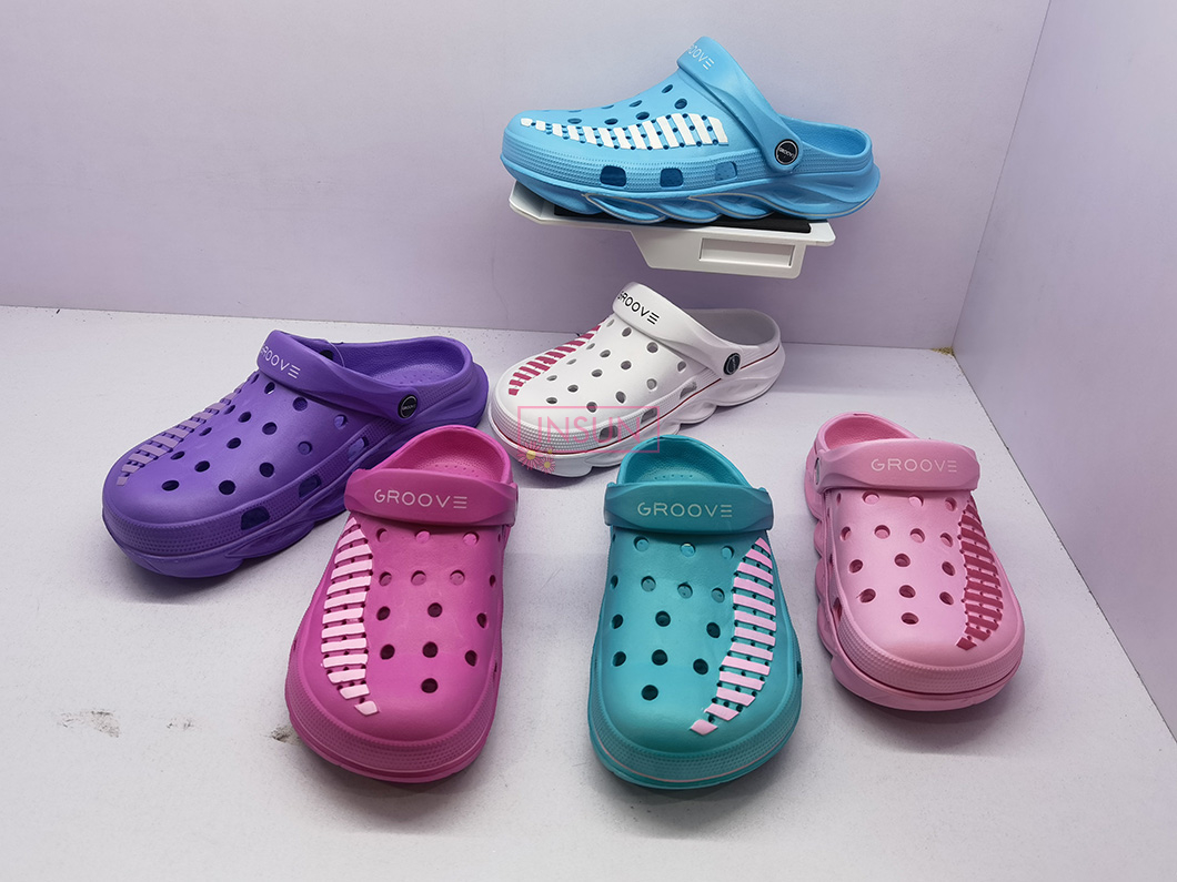 ADULT CLOGS