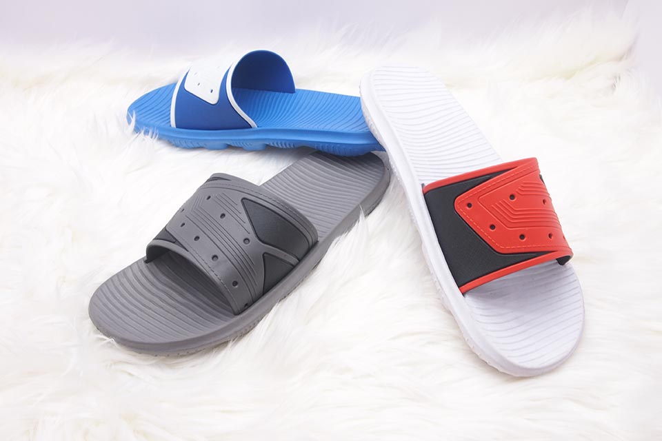 INJECTION SLIDE SLIPPERS