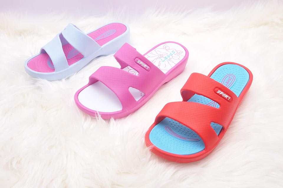 INJECTION SLIDE SLIPPERS