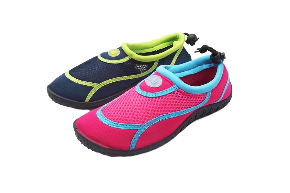 AQUA SHOES