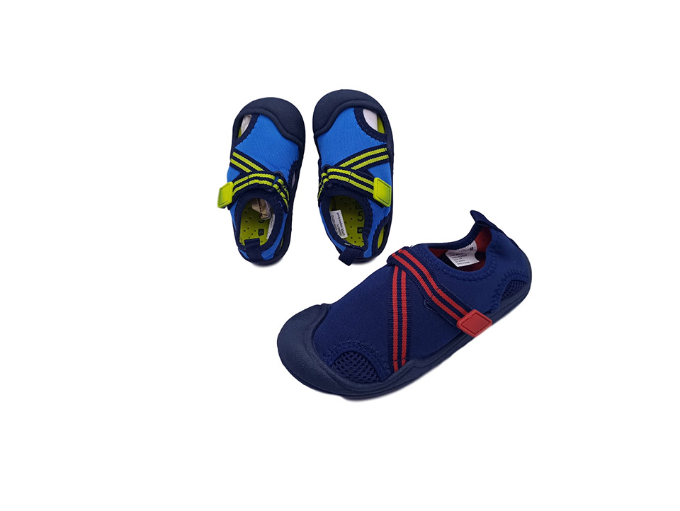 AQUA SHOES