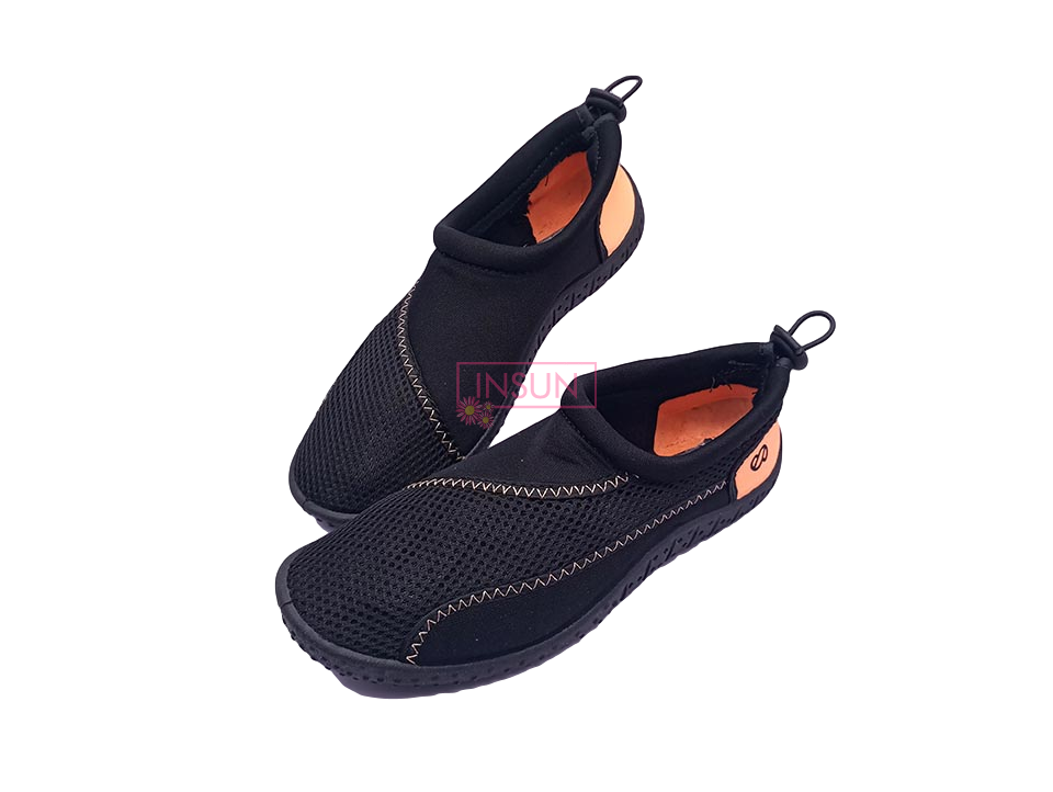  AQUA SHOES