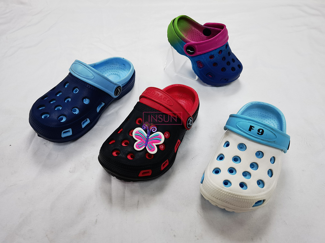 CHILD CLOGS
